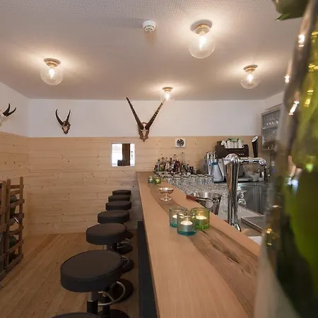 Restaurant Capricorns Hotel 3*